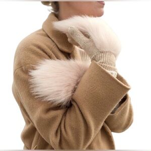LIMITED EDITION Who What Wear x Target Faux Fur Mittens